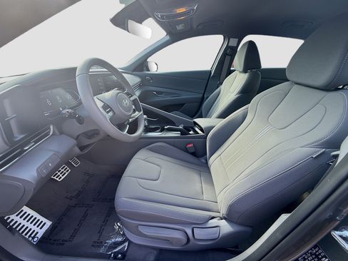 Certified 2026 Hyundai Elantra Sport FWD image 16
