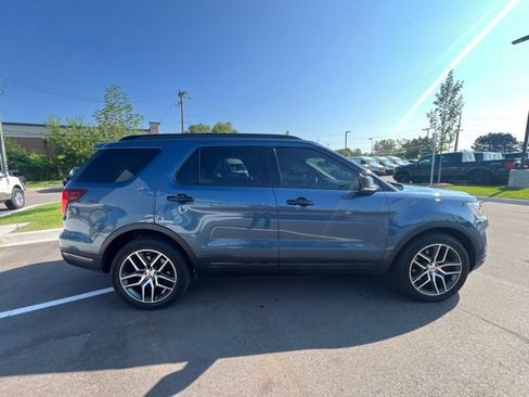 Used 2018 Ford Explorer Sport w/ Equipment Group 401A AWD/4WD image 4