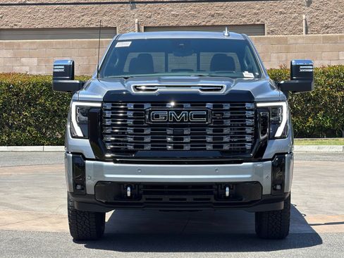 New 2026 GMC Sierra 3500 Denali Ultimate w/ LPO, Black Badging Package AWD/4WD image 9