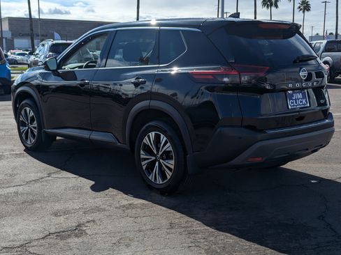 Used 2021 Nissan Rogue SV image 4