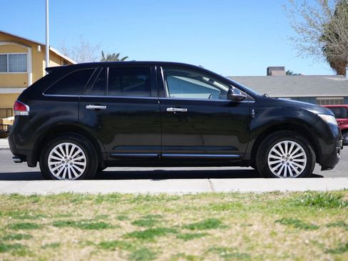 Used 2013 Lincoln MKX Sport Utility 4D image 14