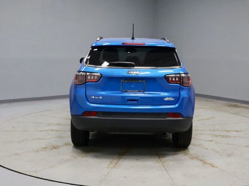 Used 2024 Jeep Compass Latitude AWD/4WD image 11