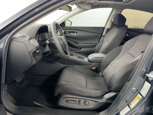 Used 2023 Honda Accord EX image 5