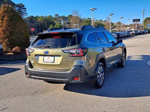 Certified 2025 Subaru Outback Premium image 3