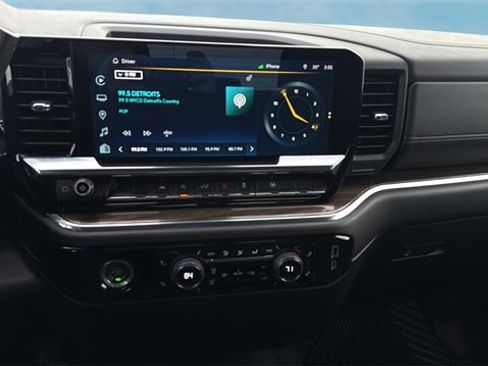 Used 2024 Chevrolet Silverado 1500 LT image 10