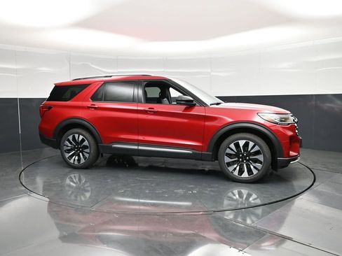 New 2026 Ford Explorer Platinum image 3