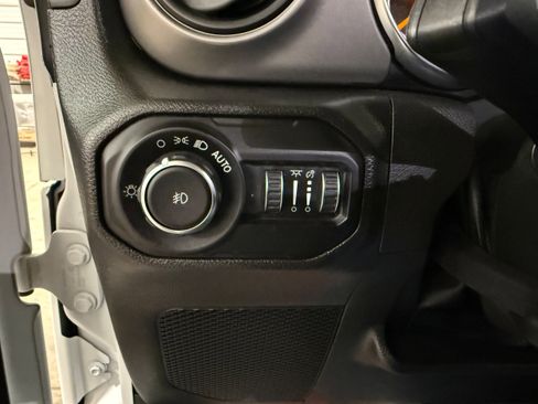 Used 2022 Jeep Wrangler Unlimited Sport AWD/4WD image 61