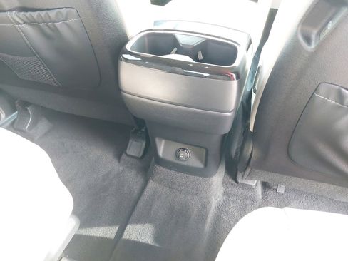 Used 2025 Kia Telluride EX w/ EX Captain's Chair Package image 13