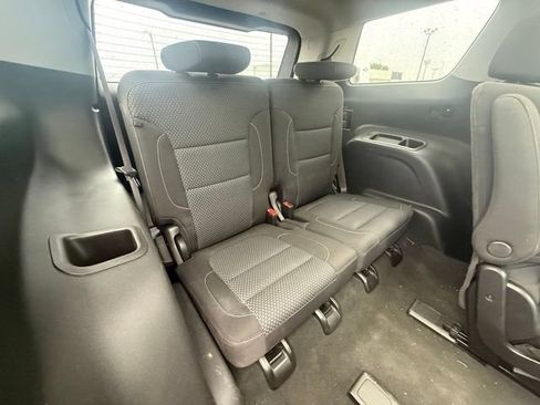 Used 2022 GMC Acadia SLE w/ GMC Pro Grade Package AWD/4WD image 14