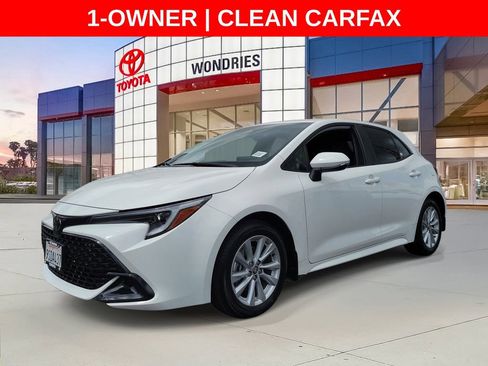Used 2025 Toyota Corolla SE w/ SE Package FWD image 2