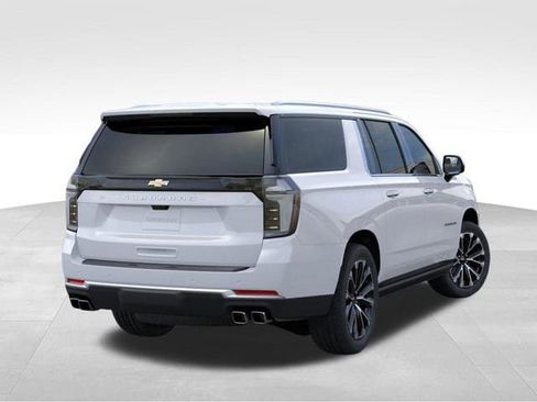 New 2026 Chevrolet Suburban High Country image 4
