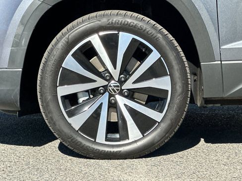 Used 2022 Volkswagen Taos SE image 25