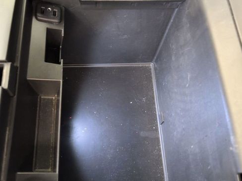 Used 2018 GMC Yukon SLE w/ SLE Value Package image 41