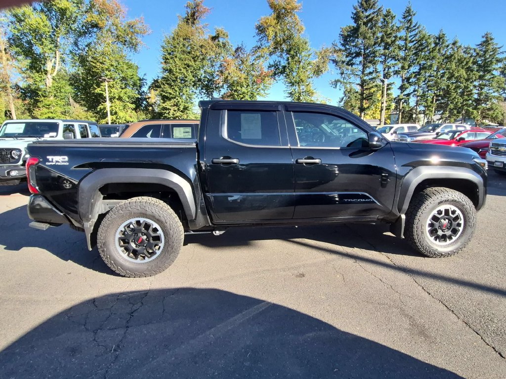 Used 2026 Toyota Tacoma TRD Off-Road AWD/4WD image 7