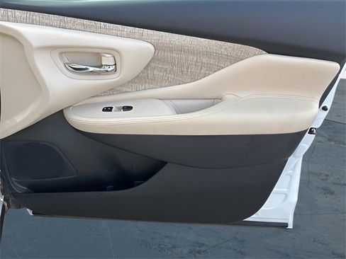 Used 2024 Nissan Murano SL image 14