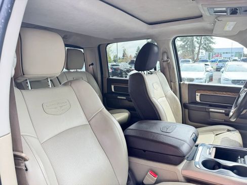 Used 2018 RAM 2500 Longhorn w/ Longhorn Southfork Package AWD/4WD image 24