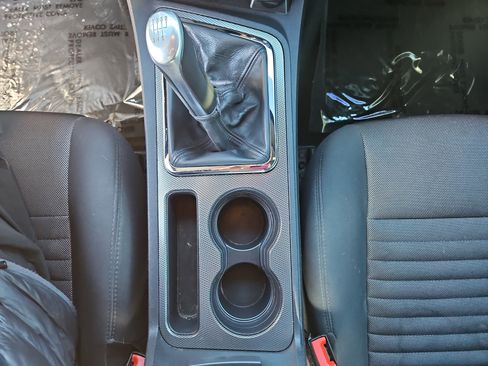 Used 2014 Dodge Challenger R/T image 15