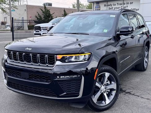 New 2026 Jeep Grand Cherokee L Limited AWD/4WD image 3