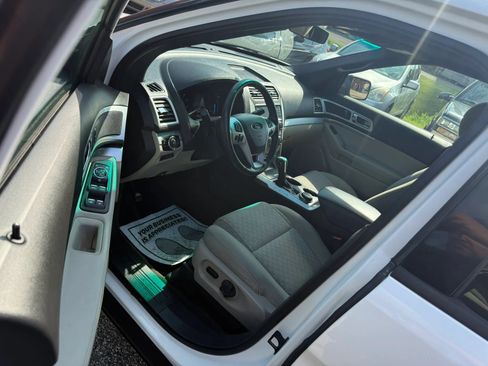 Used 2014 Ford Explorer XLT AWD/4WD image 11