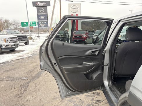 Certified 2024 Chevrolet Trax LS w/ LS Convenience Package image 27