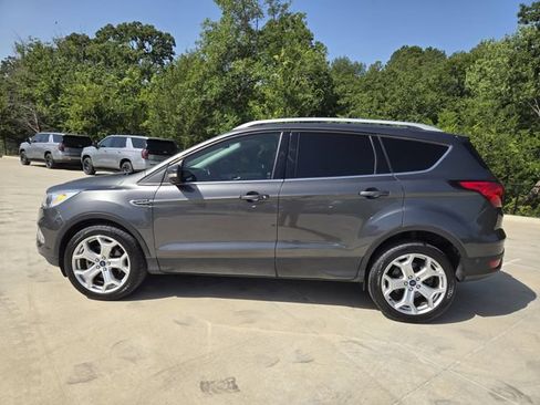 Used 2019 Ford Escape Titanium FWD image 5