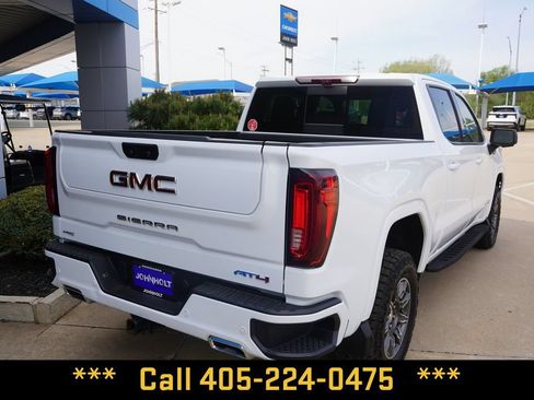 Used 2024 GMC Sierra 1500 AT4 w/ Technology Package AWD/4WD image 11