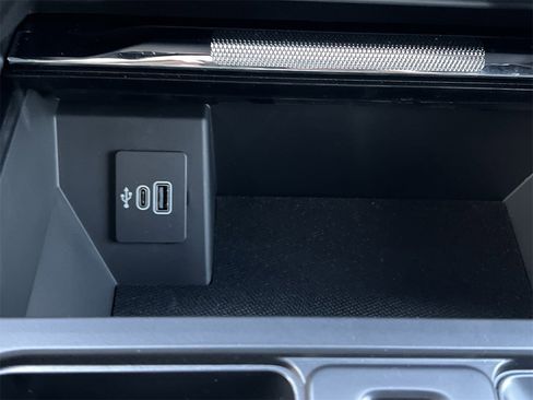 New 2025 Ford F150 Lariat w/ Equipment Group 501A Mid image 10