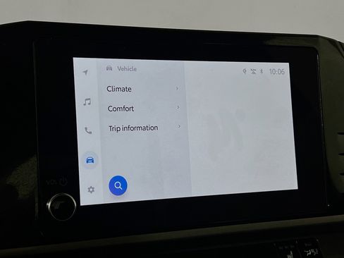 Used 2025 Toyota Camry LE w/ Convenience Package FWD image 14