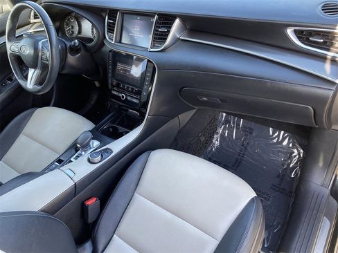 Certified 2022 INFINITI QX55 Luxe w/ Cargo Package image 8