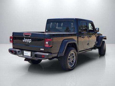 Used 2020 Jeep Gladiator Overland AWD/4WD image 4