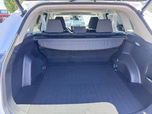 Used 2021 Toyota RAV4 XLE w/ Convenience Package AWD/4WD image 13