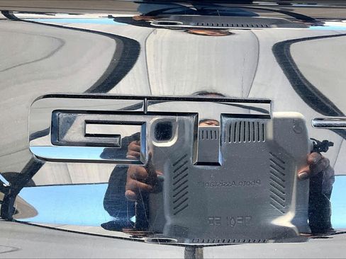 Used 2018 Ford Mustang GT Premium w/ Equipment Group 401A image 30