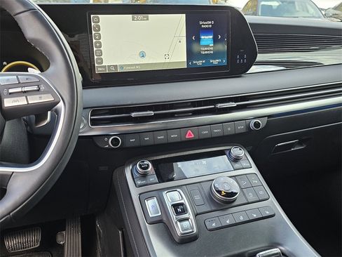 Certified 2025 Hyundai Palisade Calligraphy image 9