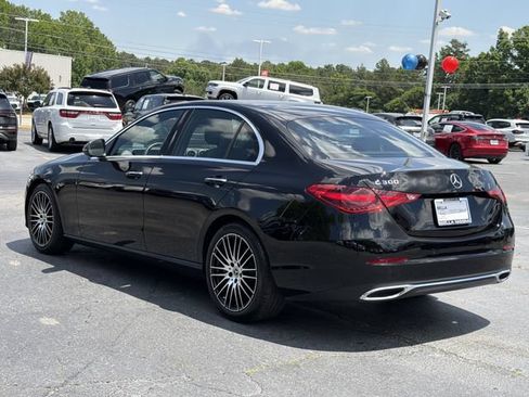 Used 2025 Mercedes-Benz C 300 Sedan image 4