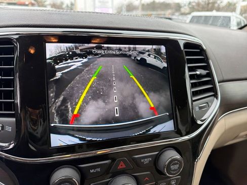 Certified 2021 Jeep Grand Cherokee Summit w/ Platinum Series Group image 22