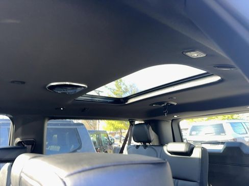 New 2026 Jeep Grand Wagoneer L Limited AWD/4WD image 10