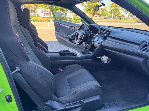 Used 2018 Honda Civic Si image 9