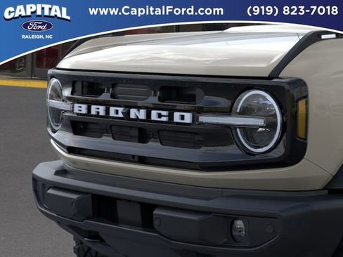 New 2026 Ford Bronco Outer Banks w/ Sasquatch Package image 19