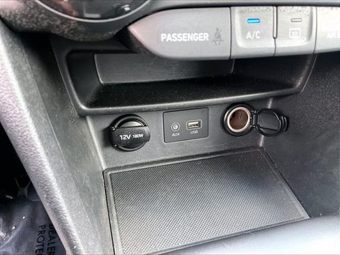 Used 2018 Hyundai Kona SE FWD image 26