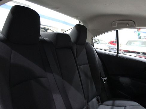 Used 2023 Toyota Corolla LE image 21