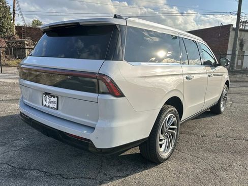 New 2026 Lincoln Navigator L Reserve image 7