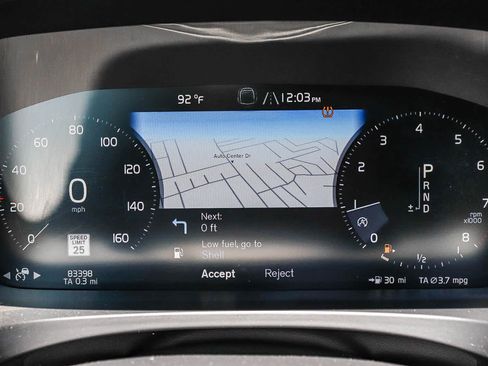 Used 2018 Volvo S90 T5 Momentum w/ Convenience Package FWD image 32