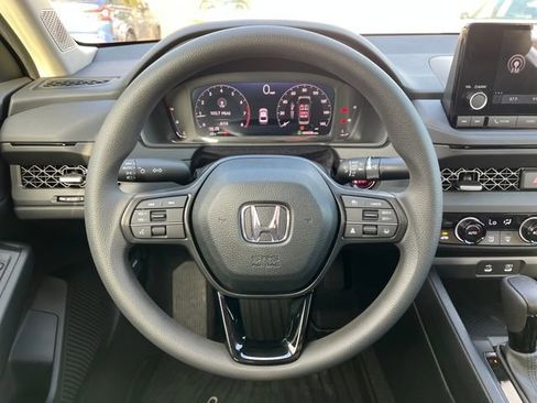 New 2025 Honda Accord SE image 18