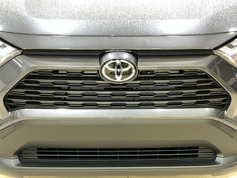 New 2025 Toyota RAV4 LE image 3