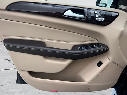 Used 2017 Mercedes-Benz GLS 450 4MATIC image 44