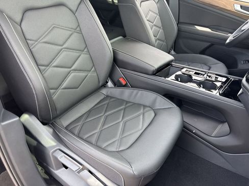 New 2026 Volkswagen Atlas SE FWD image 7