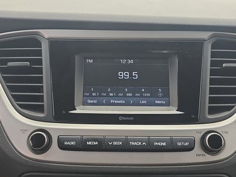 Used 2020 Hyundai Accent SE image 16