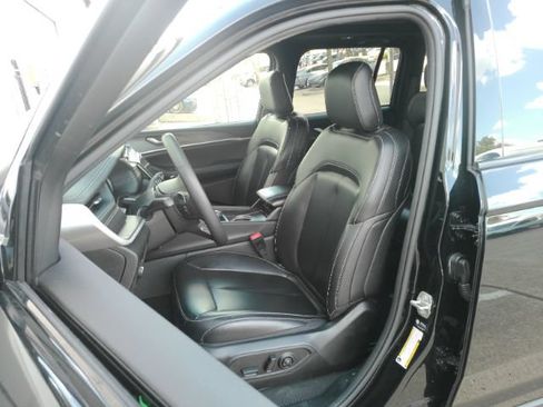 Used 2024 Jeep Grand Cherokee Limited 4xe AWD/4WD image 6