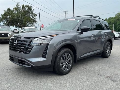 Certified 2026 Nissan Pathfinder SV FWD image 7