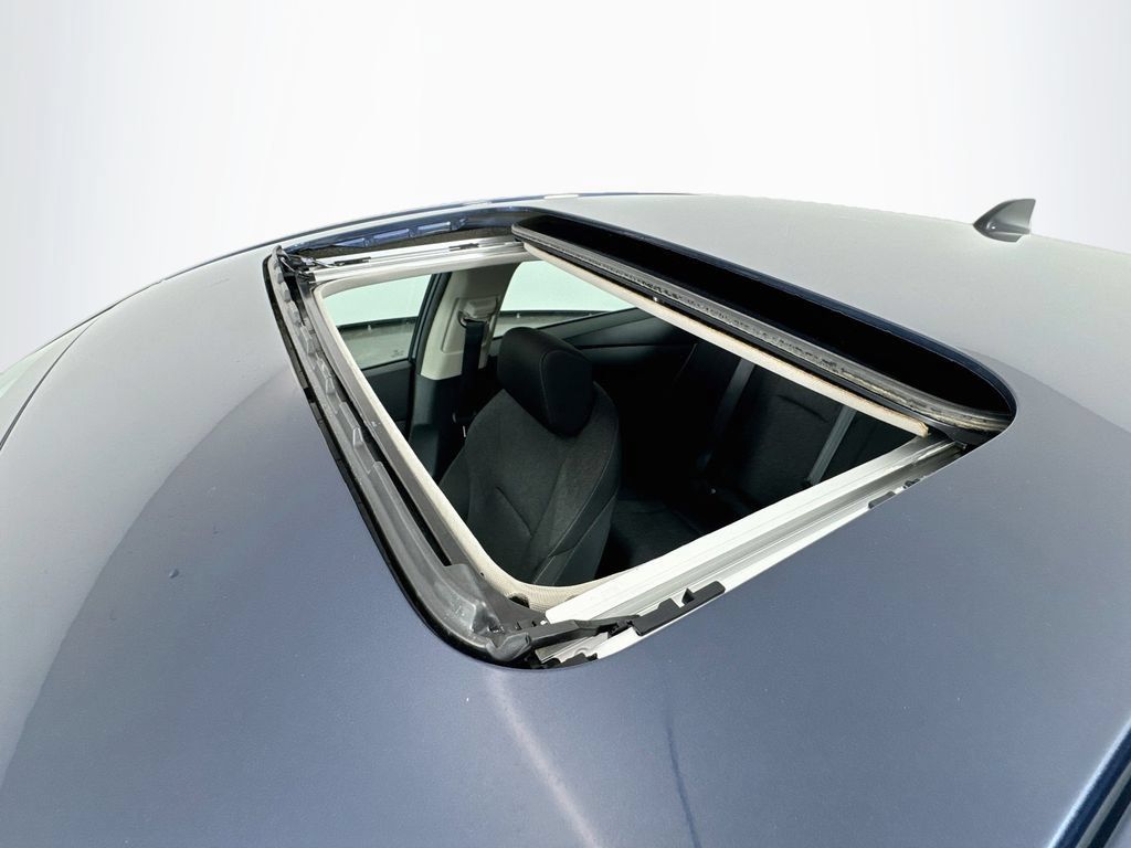 Used 2025 Honda Accord SE image 27
